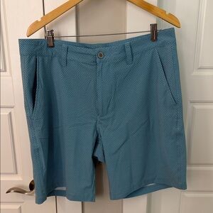 LIKE NEW Southern Tide Blue Micro-Pattern Performance Shorts
